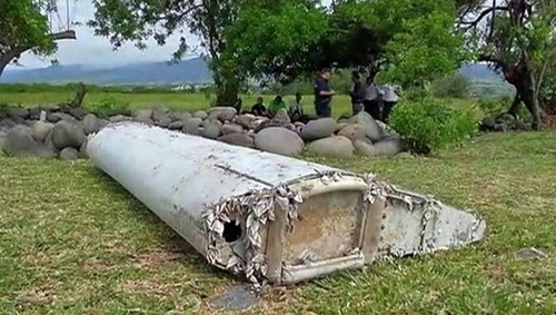 Обломок, найденный на острове Реюньон, является частью крыла Боинг 777  - ảnh 1